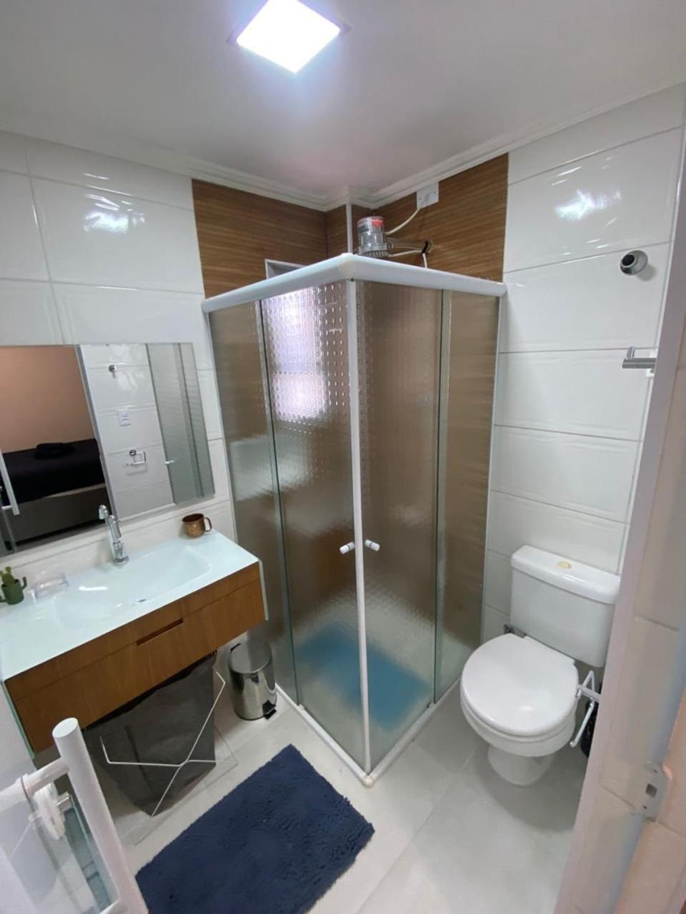 Canto Forte- Suite C/Varanda - Ate 5 Hospedes- Garagem - Wi Fi E 200 Metros Da Praia, 50 Metros Da Av Gastronomica Da Pg Praia Grande  Kültér fotó