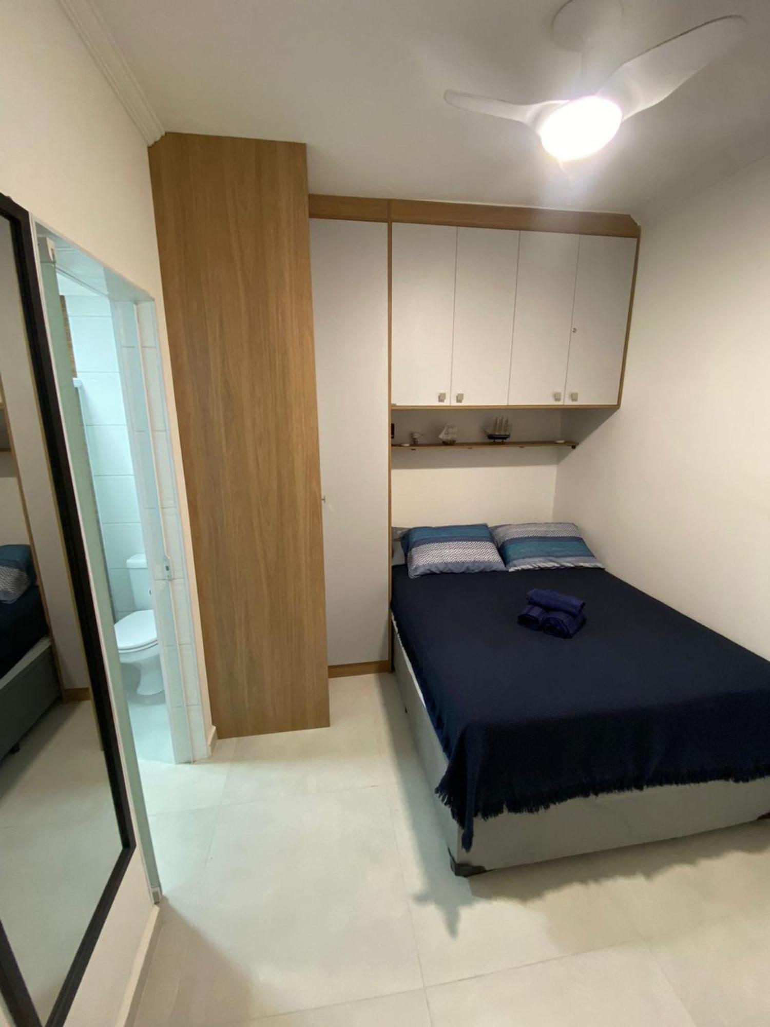 Canto Forte- Suite C/Varanda - Ate 5 Hospedes- Garagem - Wi Fi E 200 Metros Da Praia, 50 Metros Da Av Gastronomica Da Pg Praia Grande  Kültér fotó